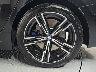 2025 BMW 3 SERIES 照片 8