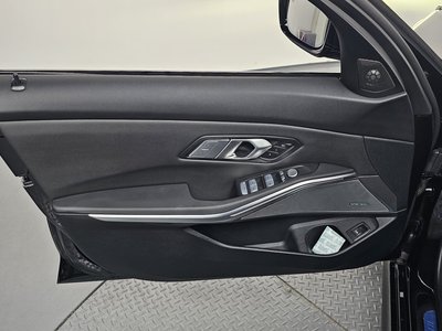 2025 BMW 3 SERIES 缩略图 14