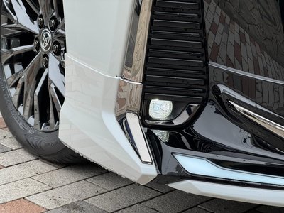 TOYOTA VELLFIRE - 10