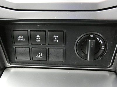 2023 Toyota LAND CRUISER PRADO — миниатюра 25