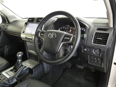 2023 Toyota LAND CRUISER PRADO — фото 3