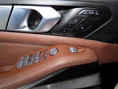 2022 BMW X7 thumbnail 13