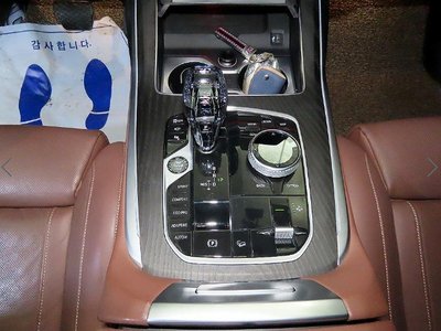 2022 BMW X7 thumbnail 12