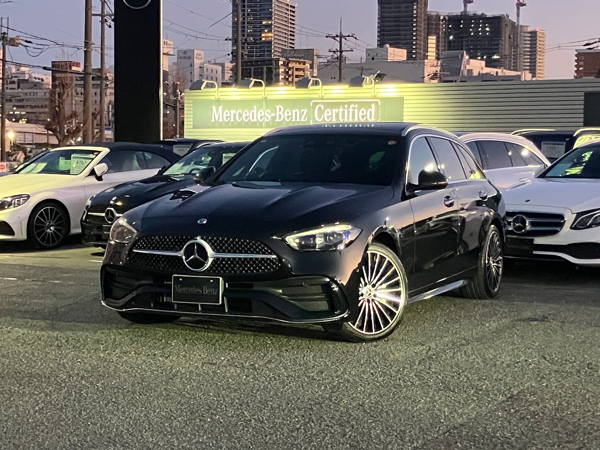 MERCEDES-BENZ C-CLASS WAGON - View 1