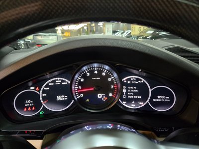 PORSCHE CAYENNE - 10