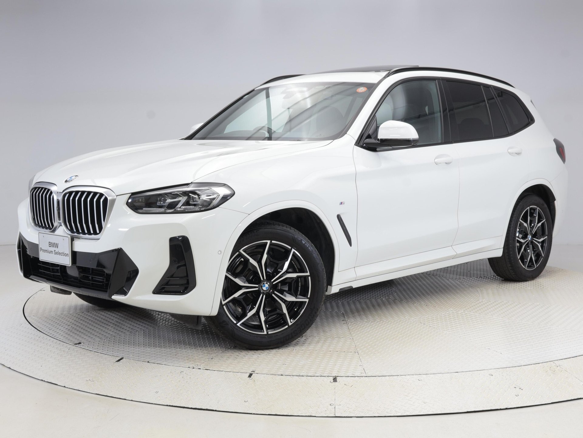 BMW X3 - View 1