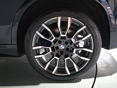 صورة 9 لـ 2026 BMW X5