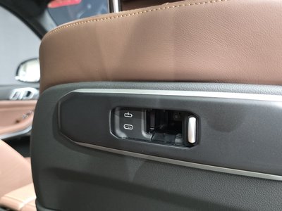 2026 BMW X5 缩略图 36