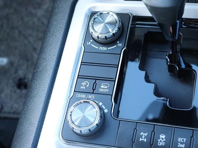 2018 Toyota LAND CRUISER 200 — миниатюра 27