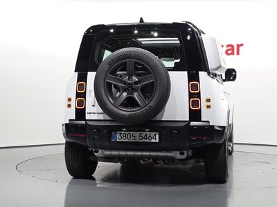 LAND ROVER DEFENDER - 3