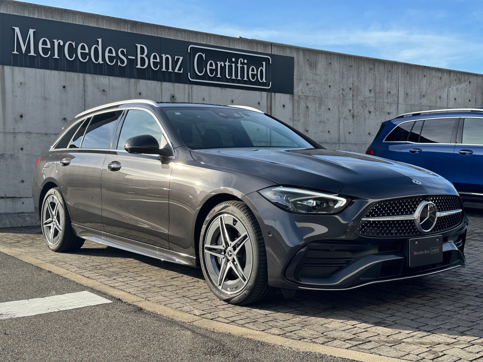 MERCEDES-BENZ C-CLASS WAGON - View 1