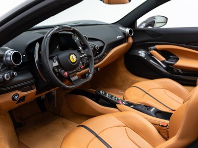 صورة 3 لـ 2022 Ferrari F8 SPIDER