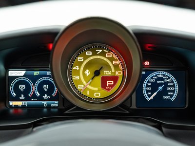 صورة 16 لـ 2022 Ferrari F8 SPIDER