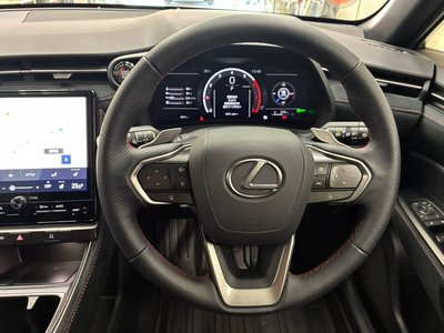 2026 Lexus LBX — миниатюра 23
