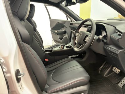2026 Lexus LBX — миниатюра 42