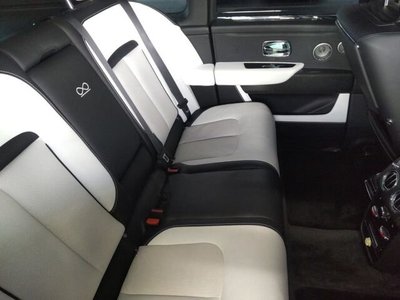 ROLLS-ROYCE CULLINAN - 6