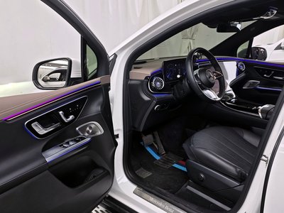 MERCEDES-BENZ EQE - 10