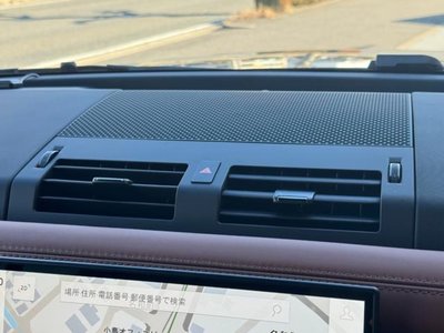 LAND ROVER DEFENDER - 9