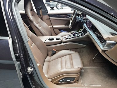 PORSCHE PANAMERA - 10