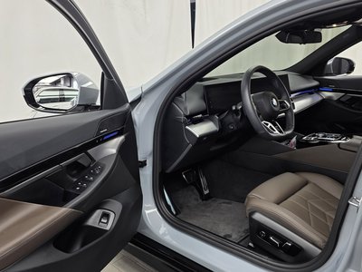 2024 BMW 5 SERIES 缩略图 13