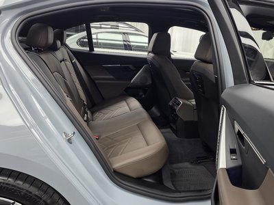 2024 BMW 5 SERIES 缩略图 18