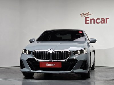 BMW 5 SERIES - 2