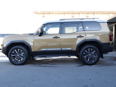 TOYOTA LAND CRUISER 250 - 10