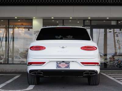 BENTLEY BENTAYGA - 6