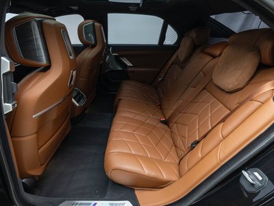 BMW I7 - 10