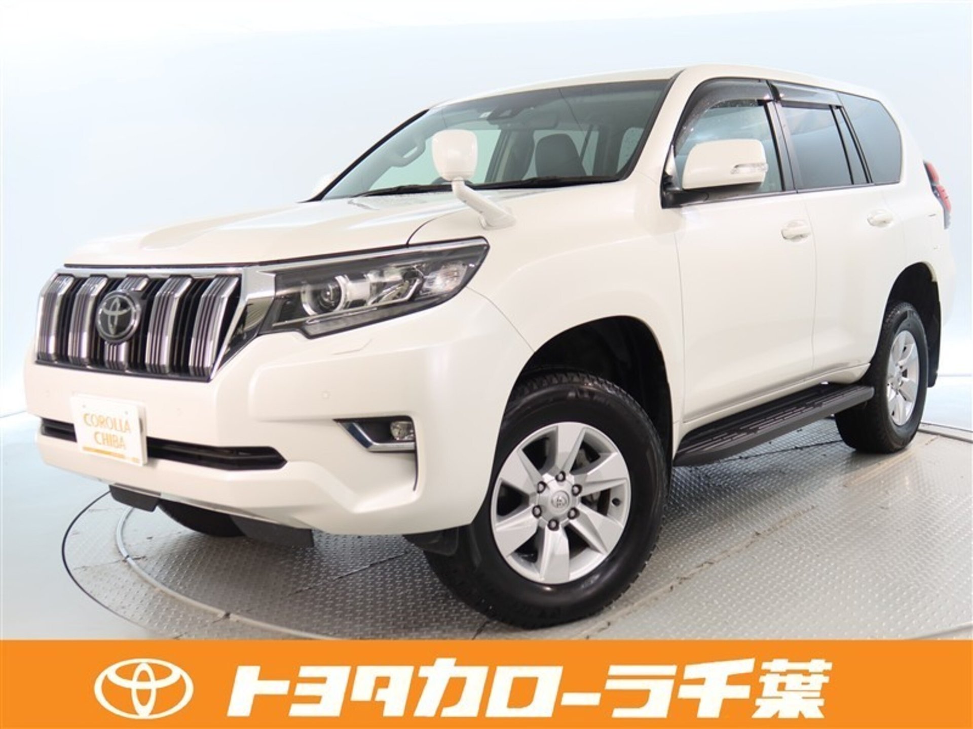 TOYOTA LAND CRUISER PRADO - View 1