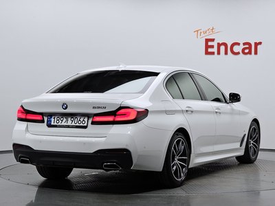 BMW 5 SERIES - 4