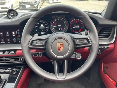 PORSCHE 911 CABRIOLET - 4