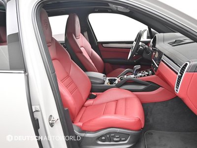 صورة 10 لـ 2023 Porsche CAYENNE
