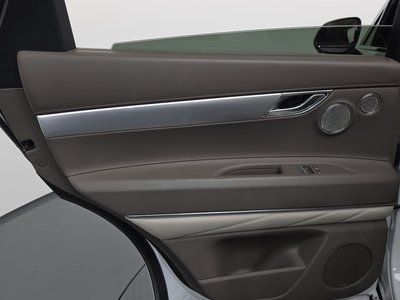 2023 Genesis GV80 thumbnail 15