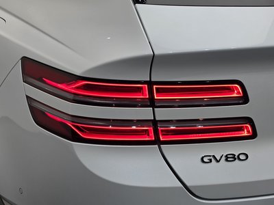 2023 Genesis GV80 photo 10