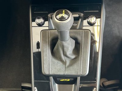 2026 Porsche 911 thumbnail 18