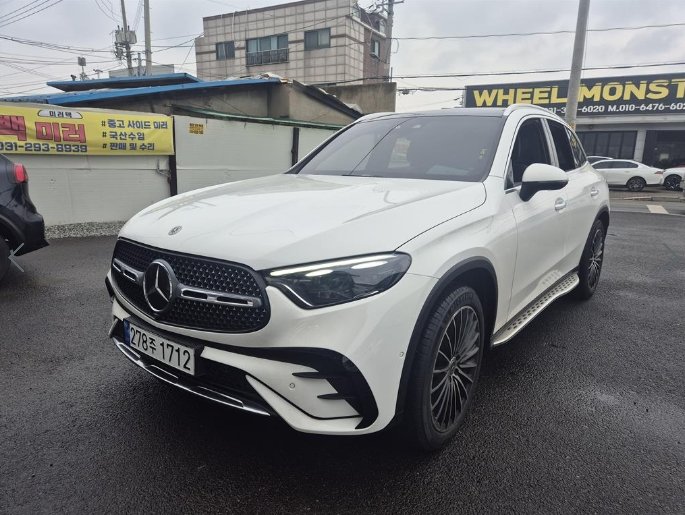 MERCEDES-BENZ GLC - View 1