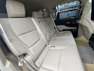 2026 Toyota LAND CRUISER 300 — фото 8
