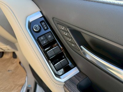 2023 Toyota LAND CRUISER 300 — миниатюра 28