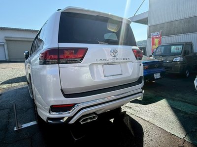 2023 Toyota LAND CRUISER 300 — миниатюра 12