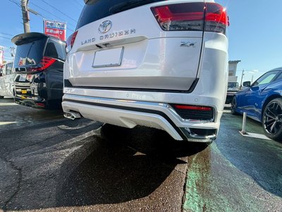 2023 Toyota LAND CRUISER 300 — миниатюра 18
