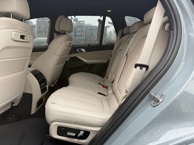 2025 BMW X5 photo 8