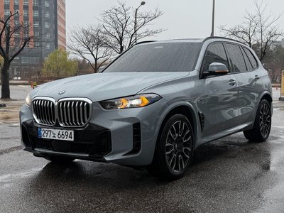 2025 BMW X5 photo 2