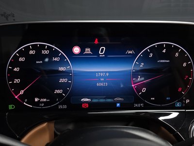 MERCEDES-BENZ E-CLASS - 8