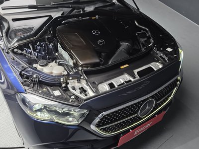 MERCEDES-BENZ E-CLASS - 7