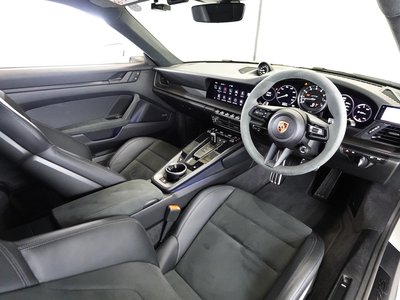 2024 Porsche 911 photo 4