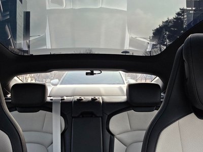 2025 Porsche TAYCAN — миниатюра 14