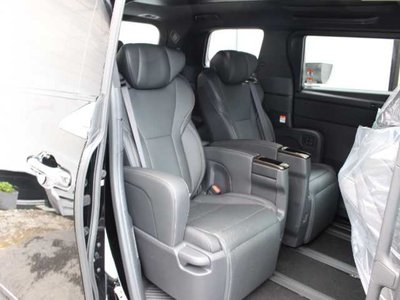TOYOTA VELLFIRE - 8