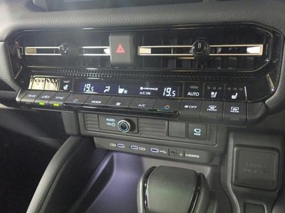 صورة مصغرة 21 لـ 2024 Toyota LAND CRUISER 250
