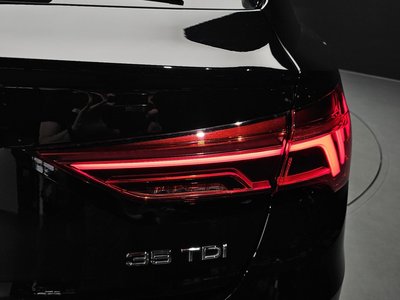 2022 AUDI Q3 photo 10